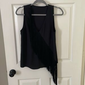 Short sleeve top with fringe